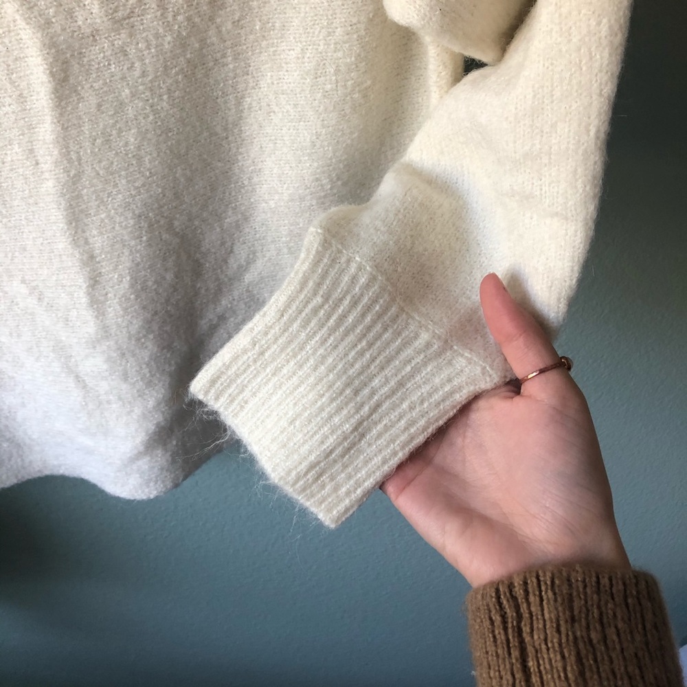 Off Shoulder Sweater - Picture 5 of 5